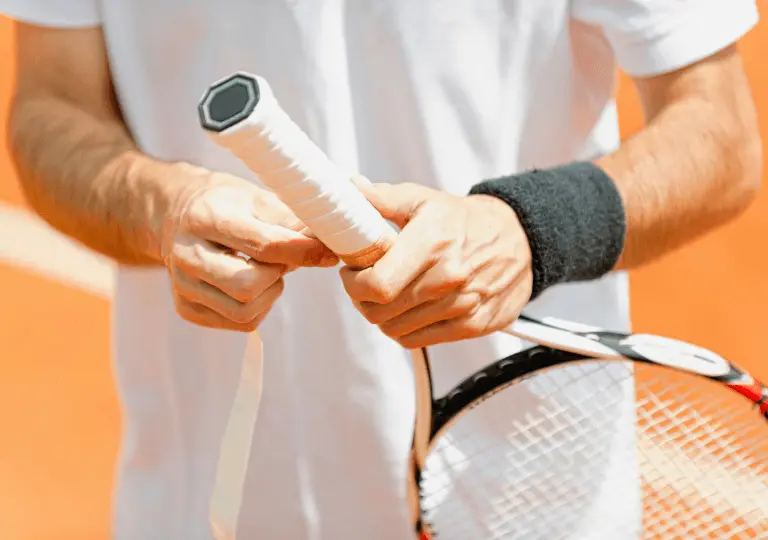Learn How to Choose a Tennis Racquet with Right Grip Size