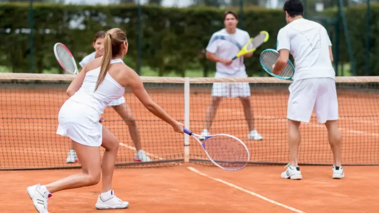 What To Wear To Play Tennis – Comfortable And Professional Dressing